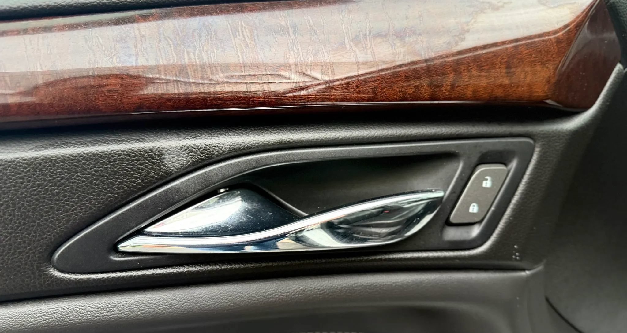 Used 2012 Cadillac SRX Luxury AWD/4WD image 25