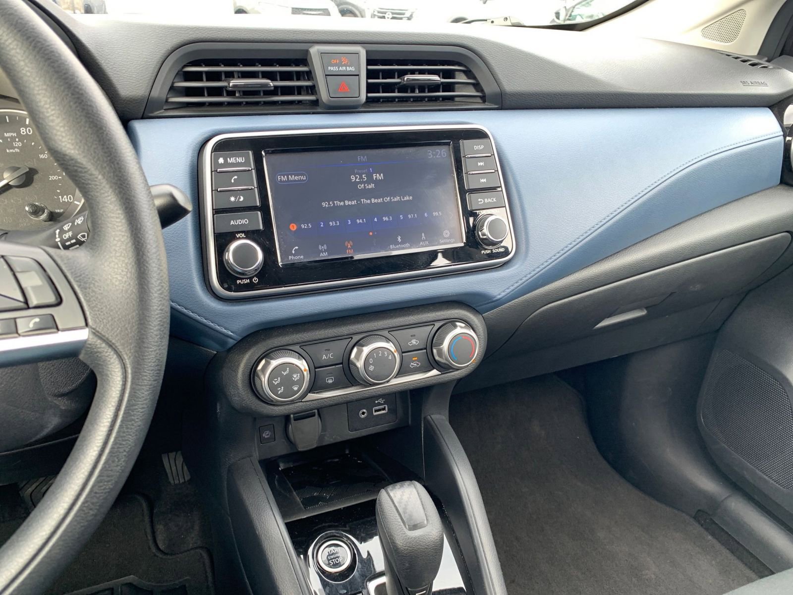 Used 2025 Nissan Versa SV image 17