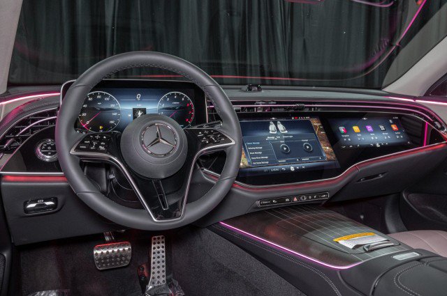 Certified 2026 Mercedes-Benz E 450 4MATIC All-Terrain Wagon image 19