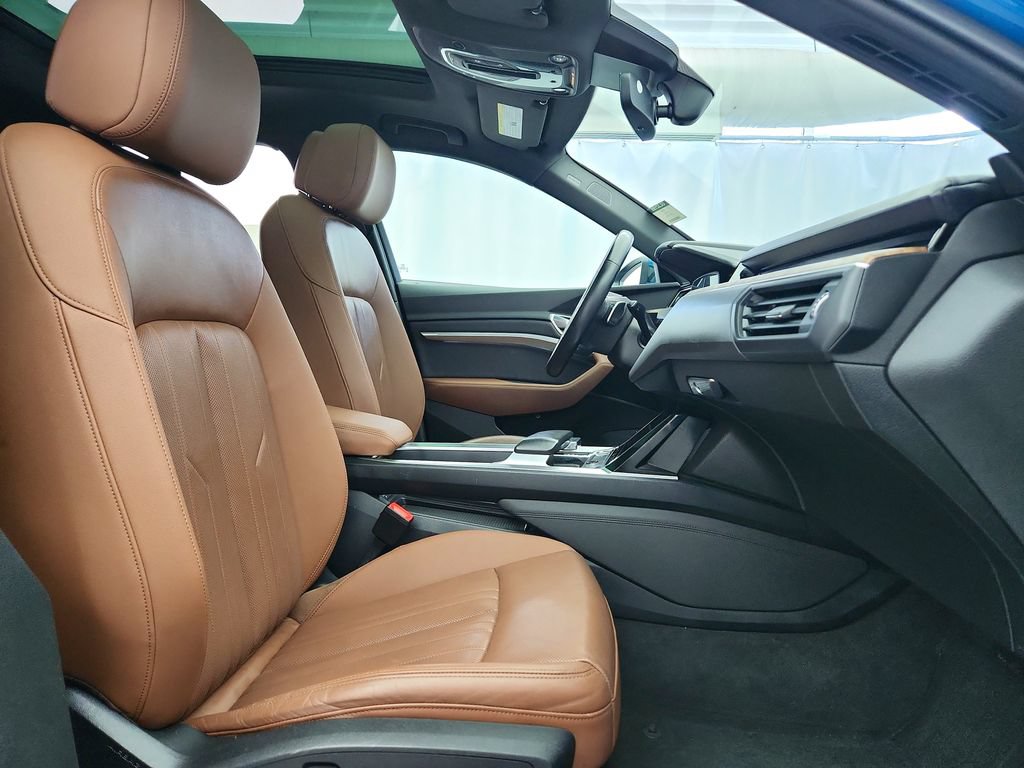 Used 2019 Audi e-tron Premium Plus AWD/4WD image 30
