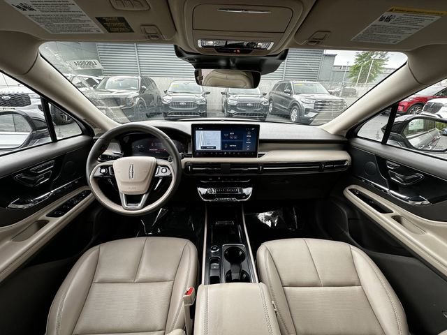Certified 2024 Lincoln Corsair AWD w/ Equipment Group 101A image 3