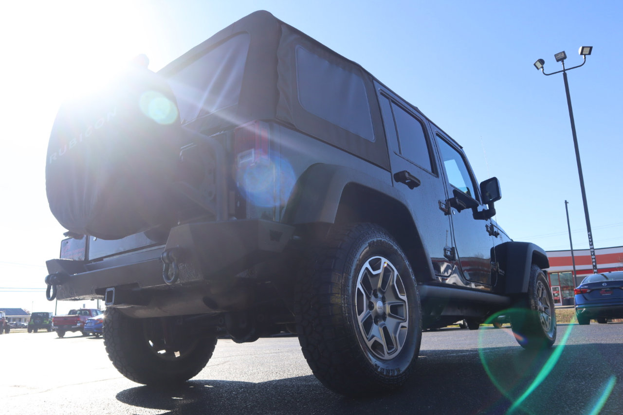 Used 2014 Jeep Wrangler Unlimited Rubicon w/ Connectivity Group image 19