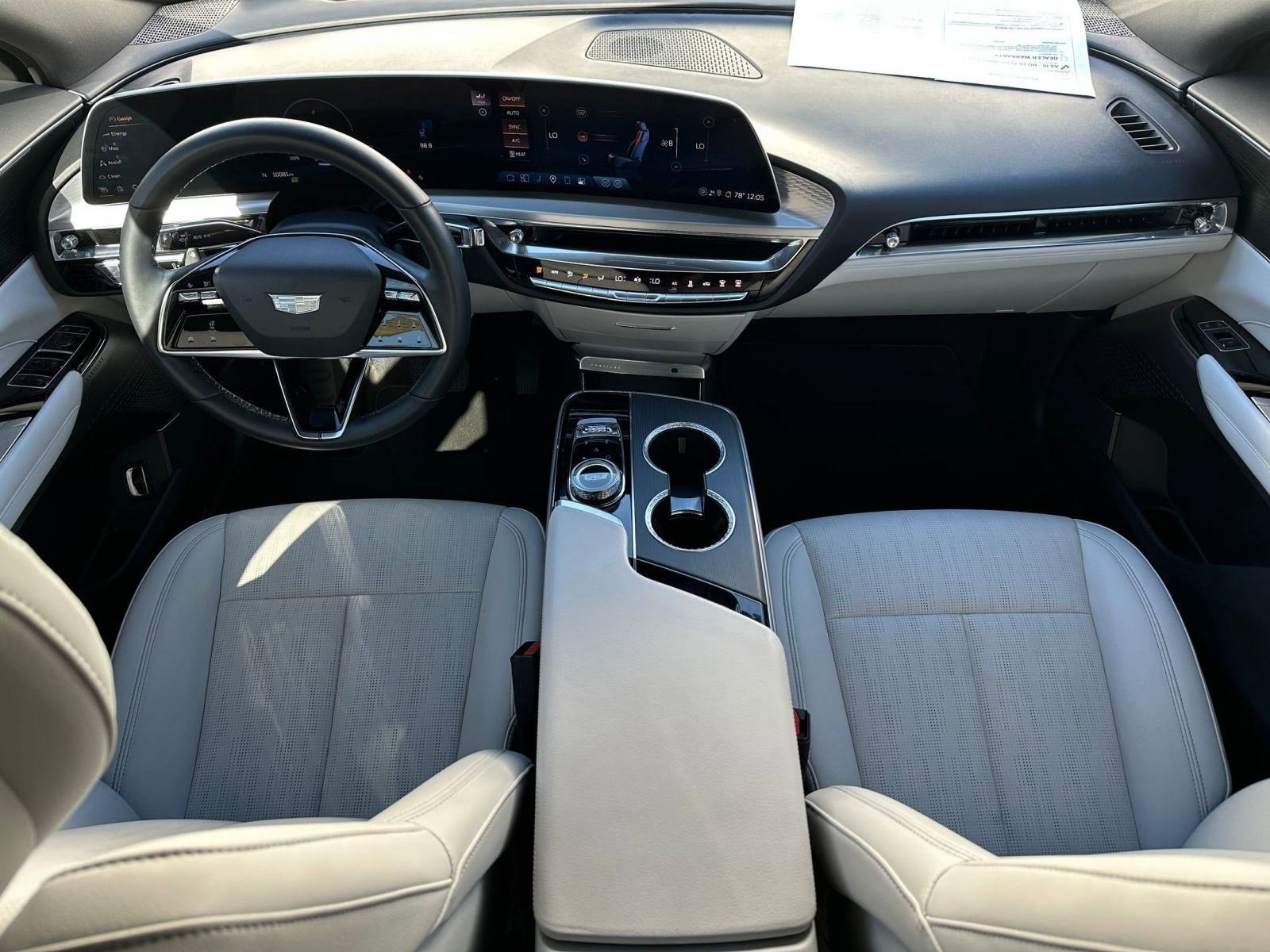 Certified 2024 Cadillac Lyriq Luxury image 13