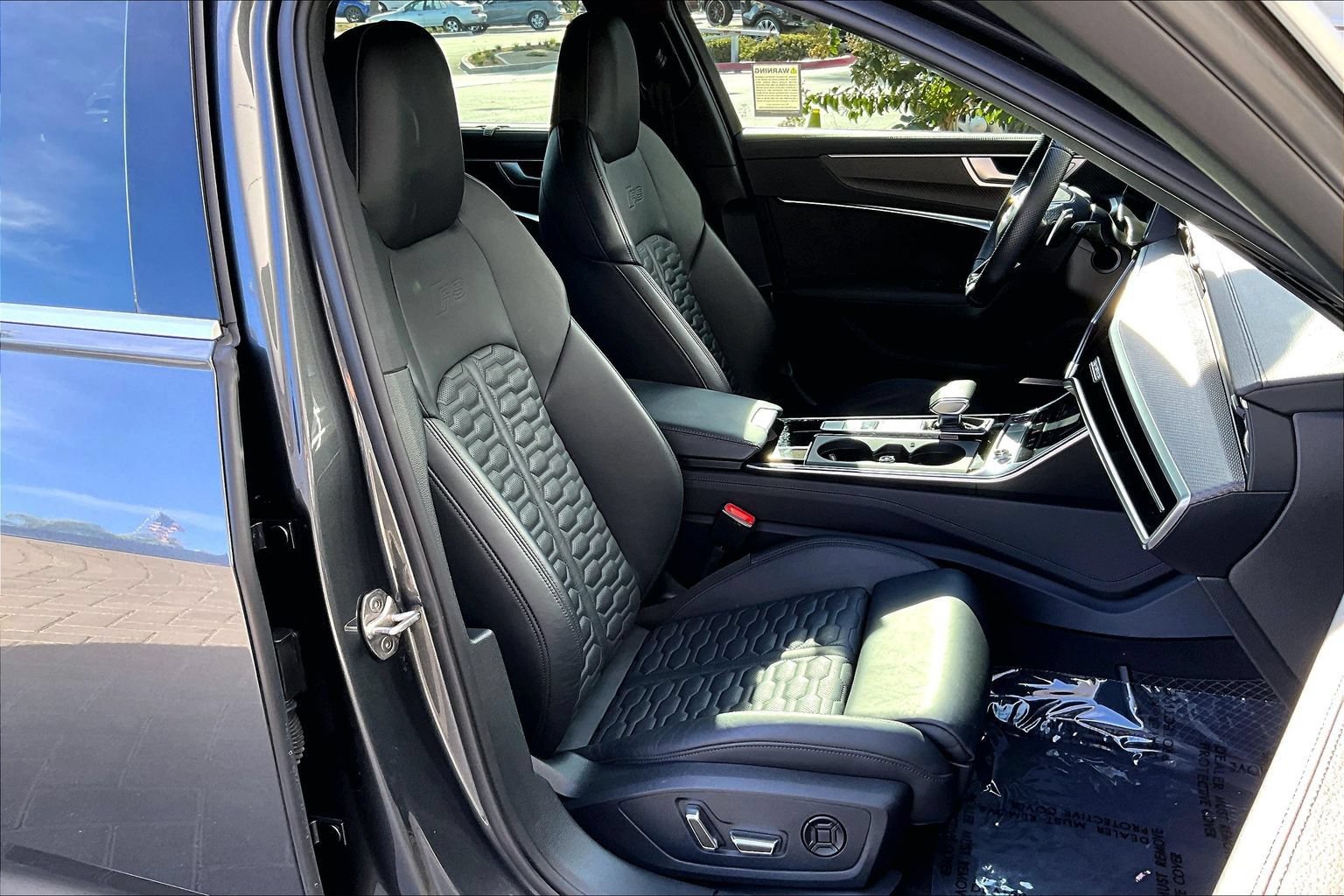 Used 2023 Audi RS 6 AWD/4WD image 7