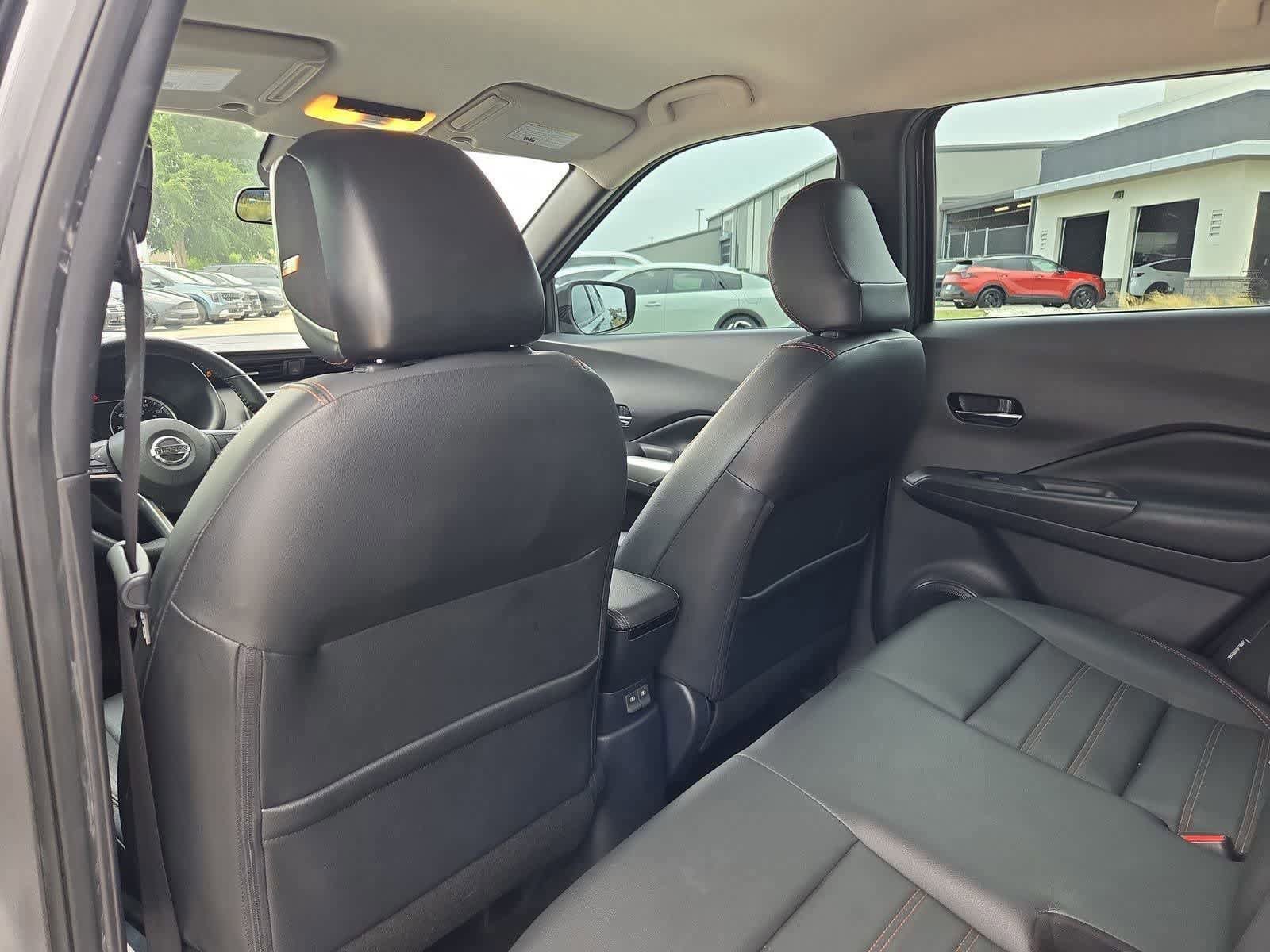 Used 2020 Nissan Kicks SR w/ SR Premium Package FWD image 17