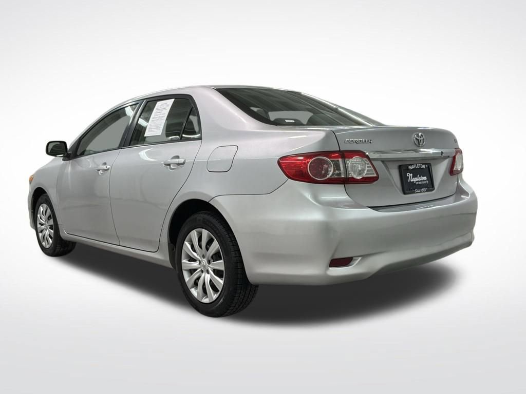 Used 2012 Toyota Corolla LE FWD image 2