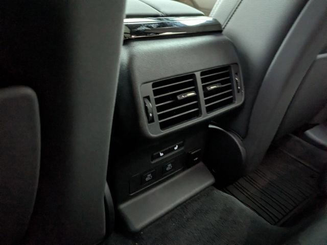 New 2026 Land Rover Range Rover Velar Dynamic SE image 13