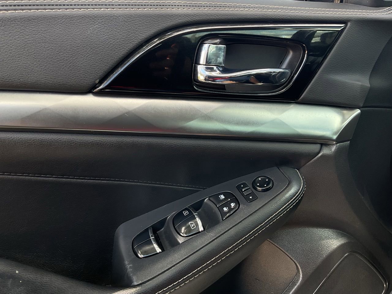 Used 2020 Nissan Maxima 3.5 SL w/ Floor Mat Group FWD image 18