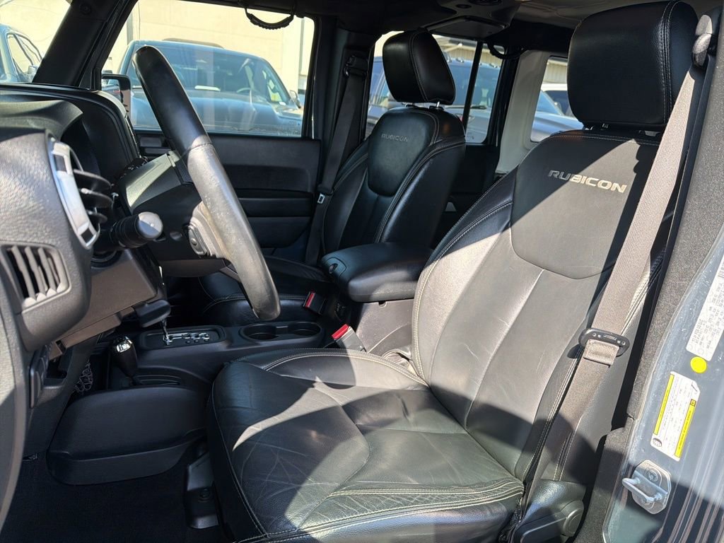 Used 2016 Jeep Wrangler Unlimited Rubicon w/ Connectivity Group image 29