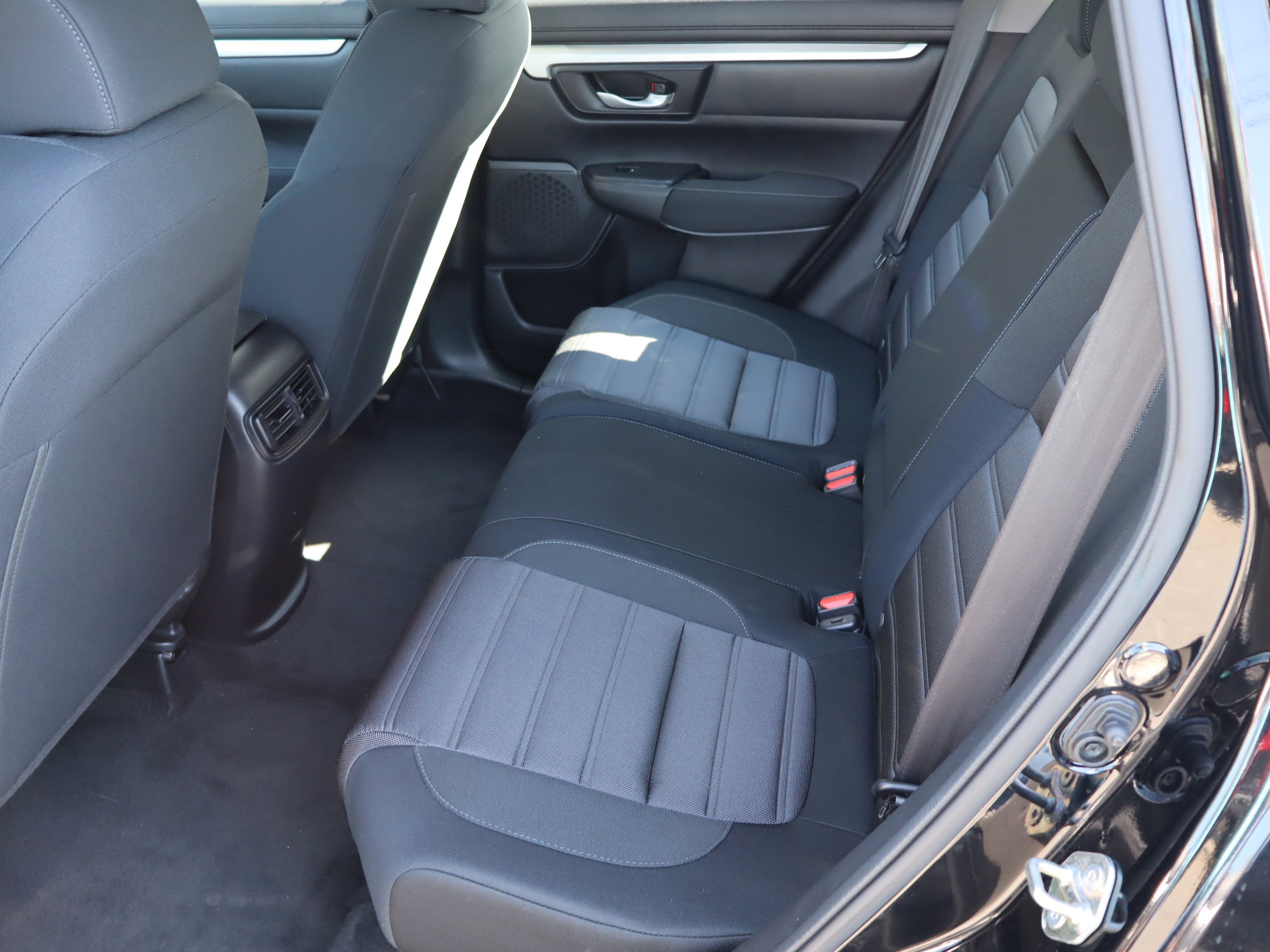 Used 2019 Honda CR-V LX image 30
