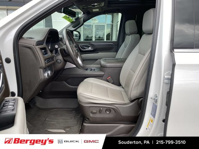 Certified 2022 GMC Yukon XL SLT w/ SLT Premium Package AWD/4WD image 23