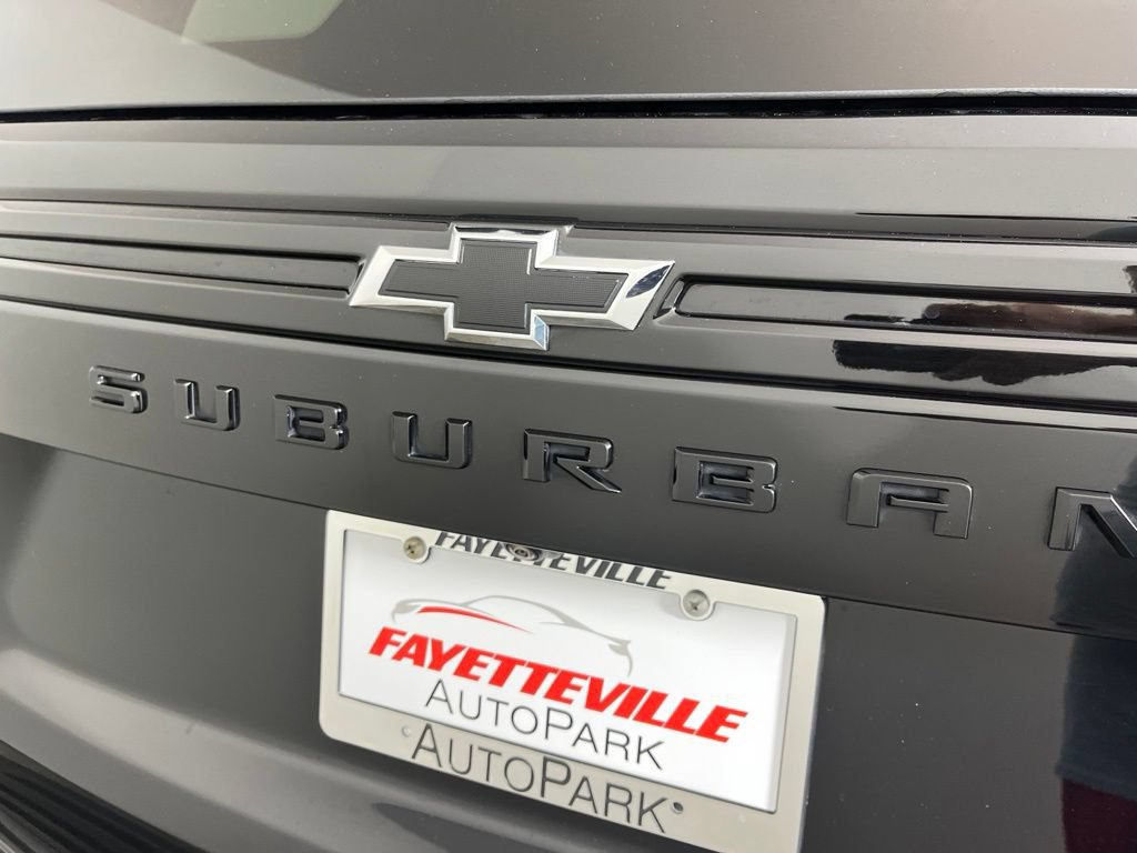 Used 2024 Chevrolet Suburban RST w/ Luxury Package AWD/4WD image 19