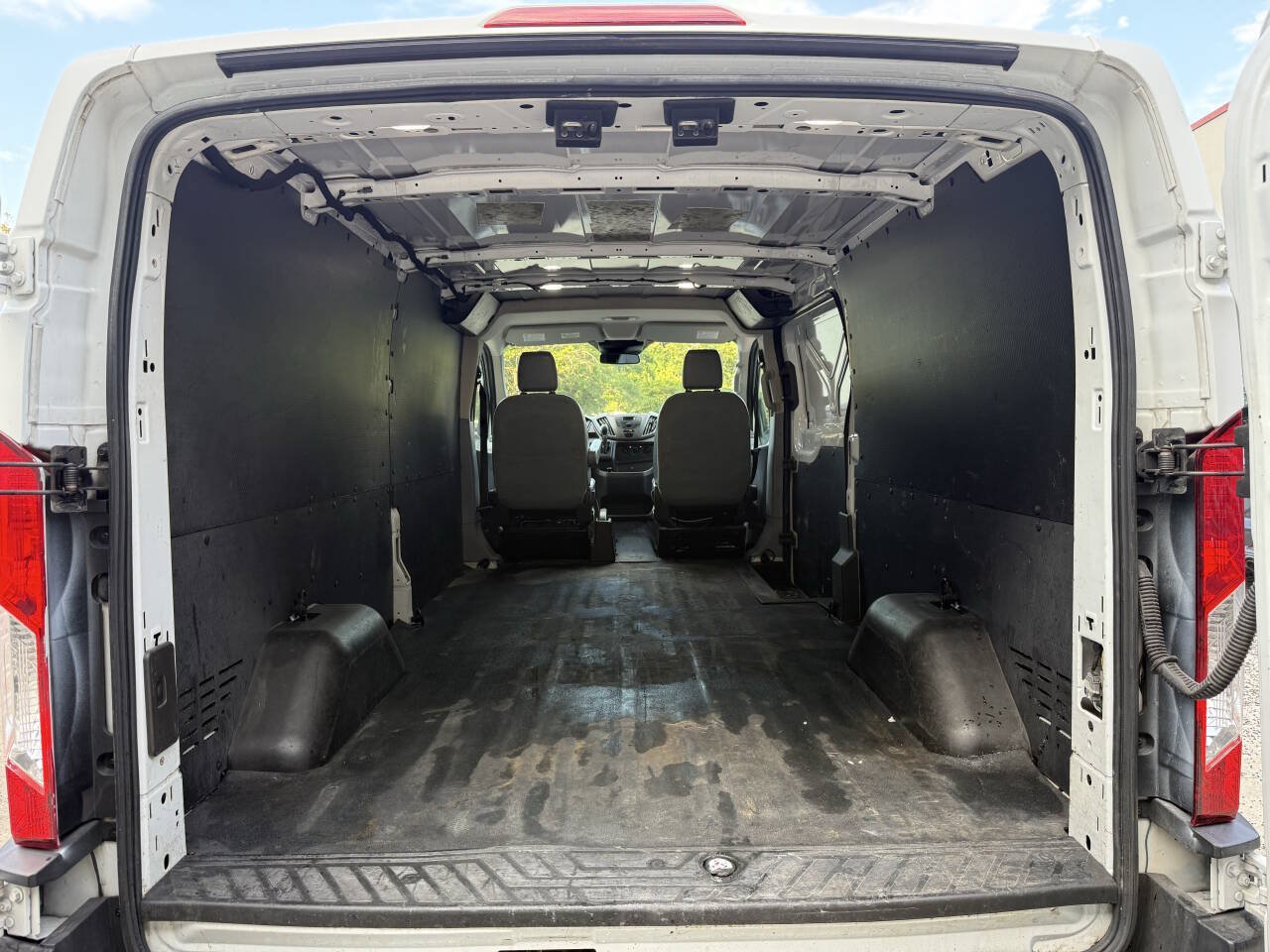 Used 2019 Ford Transit 250 148 Low Roof RWD image 27