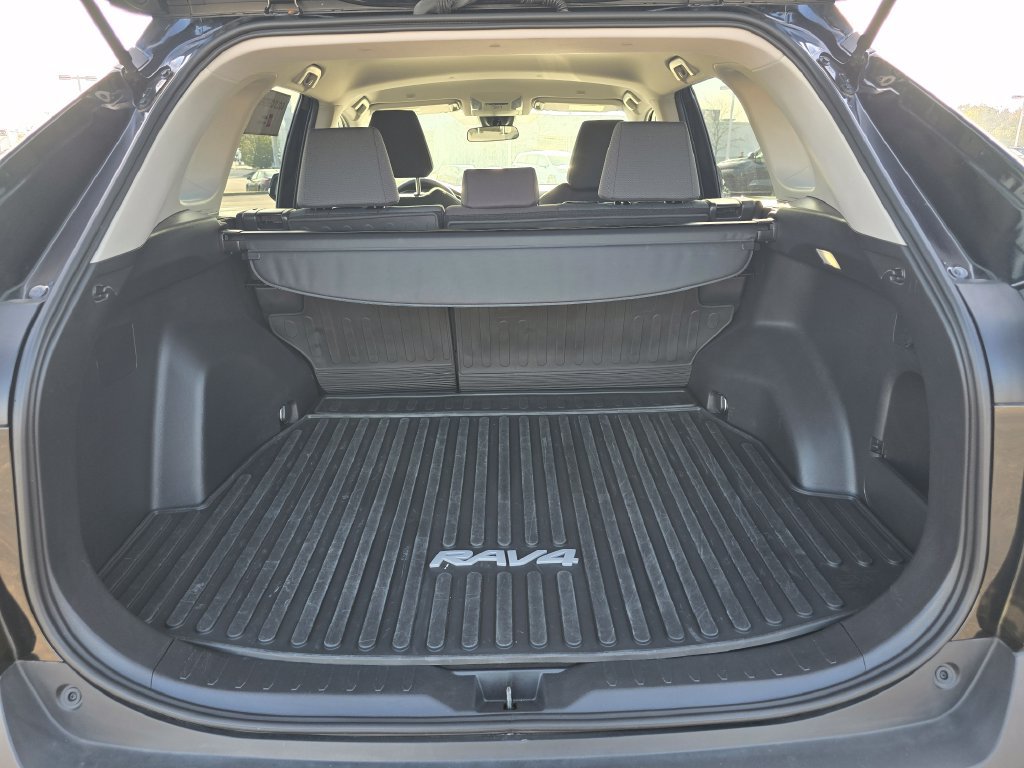 Certified 2025 Toyota RAV4 XLE AWD/4WD image 16