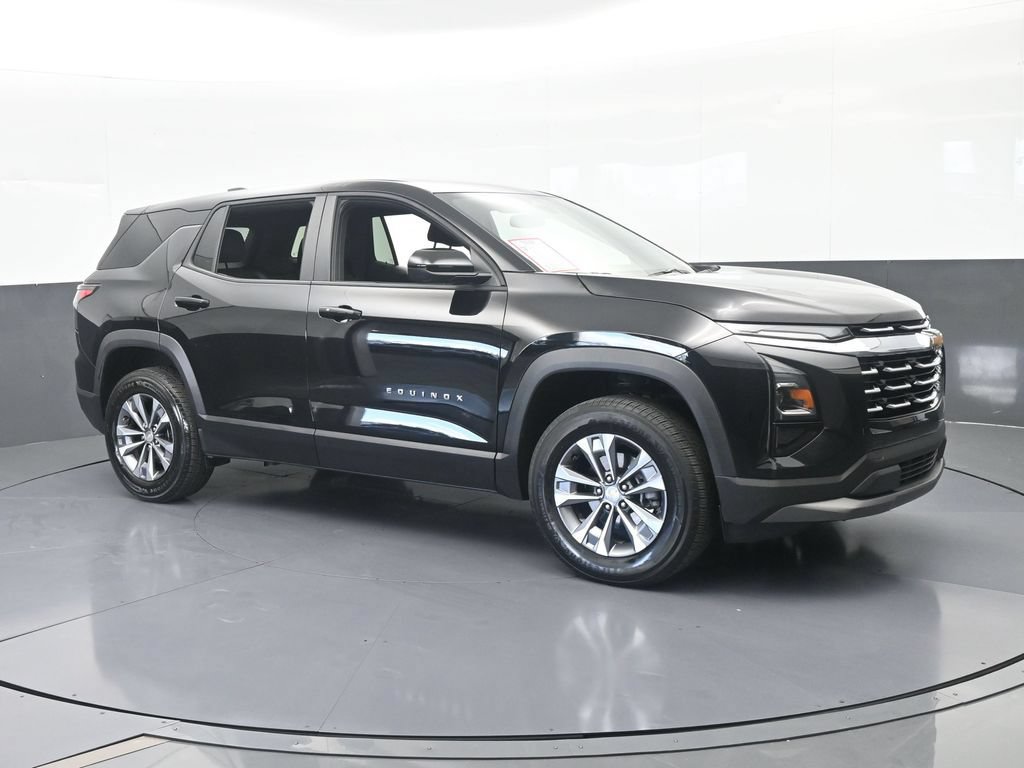 Used 2026 Chevrolet Equinox LT FWD image 8
