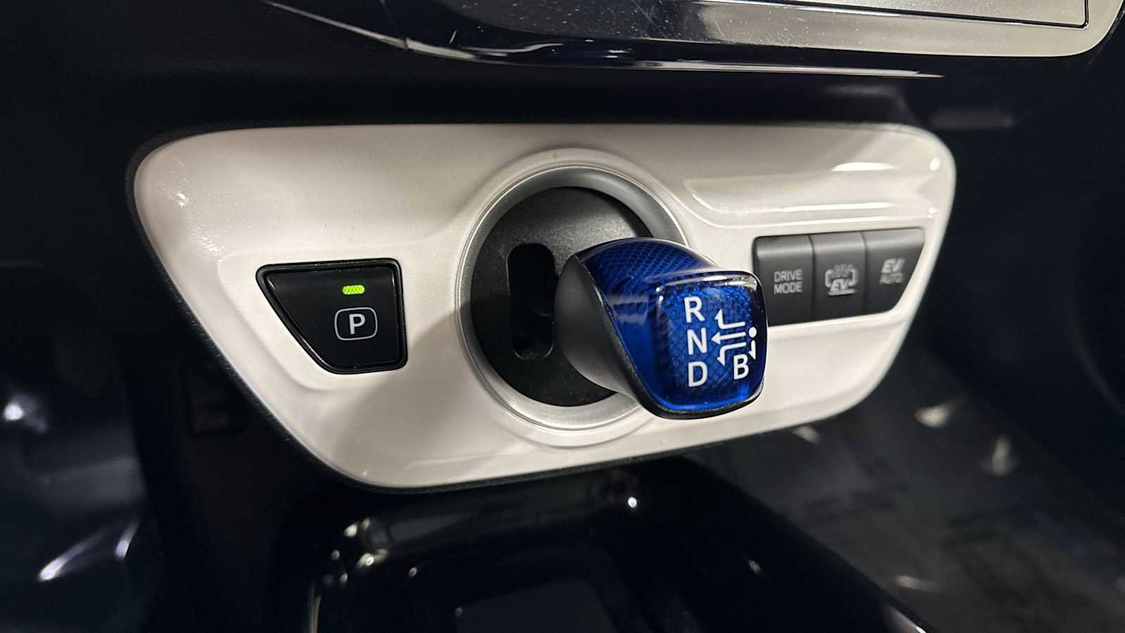 Certified 2017 Toyota Prius Prime Advanced image 22