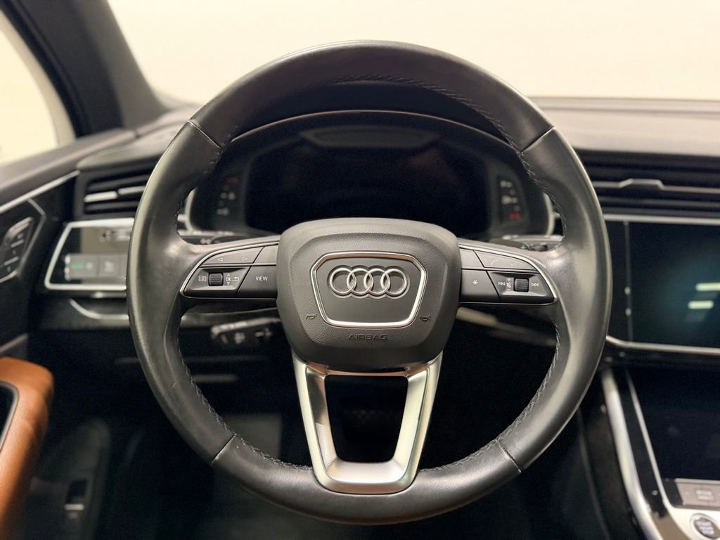 Used 2023 Audi Q7 3.0T Premium w/ Convenience Package image 15