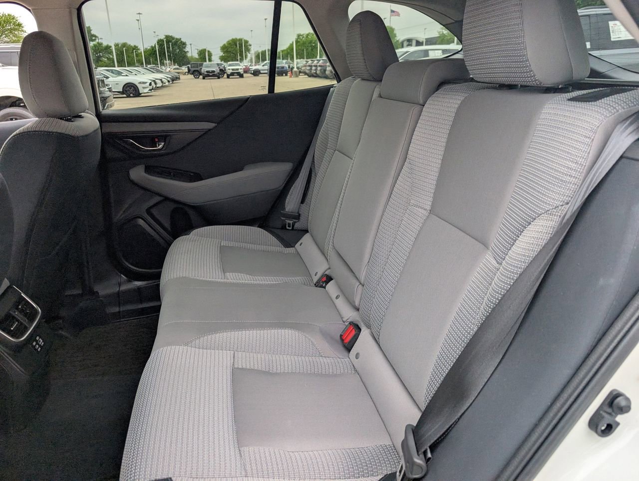 Used 2025 Subaru Outback Premium AWD/4WD image 24