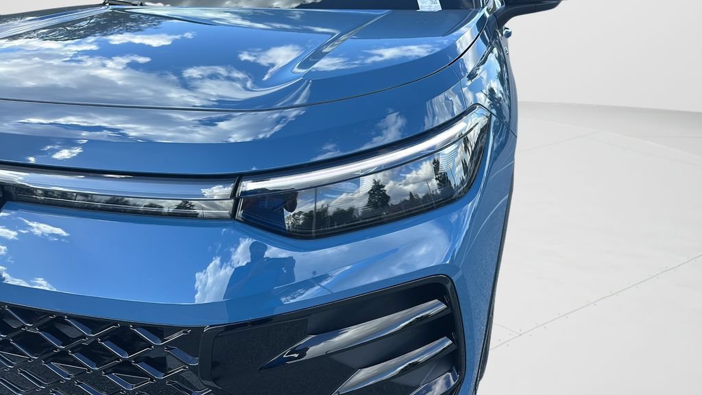 New 2026 Volkswagen Tiguan SE R-Line FWD image 9