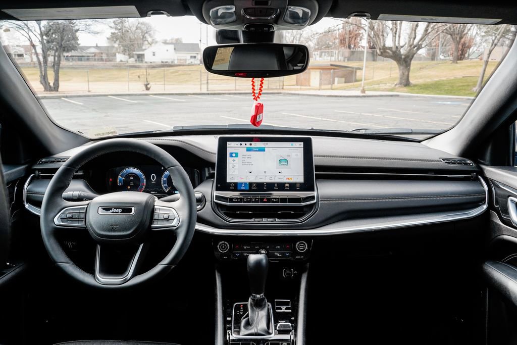 Used 2023 Jeep Compass High Altitude image 11