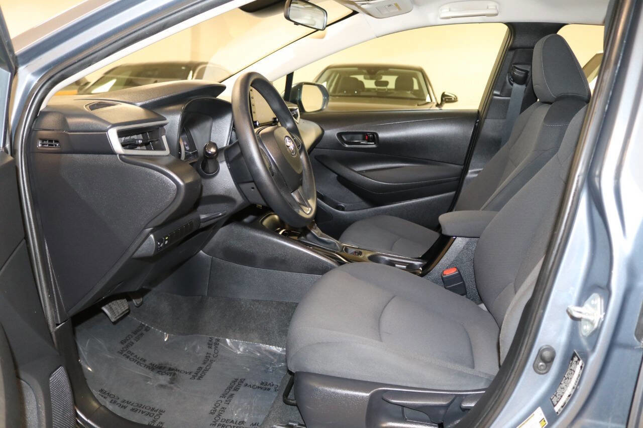 Used 2022 Toyota Corolla LE image 12
