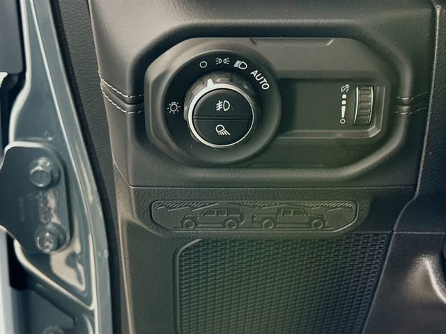 New 2025 Jeep Gladiator Sport image 10