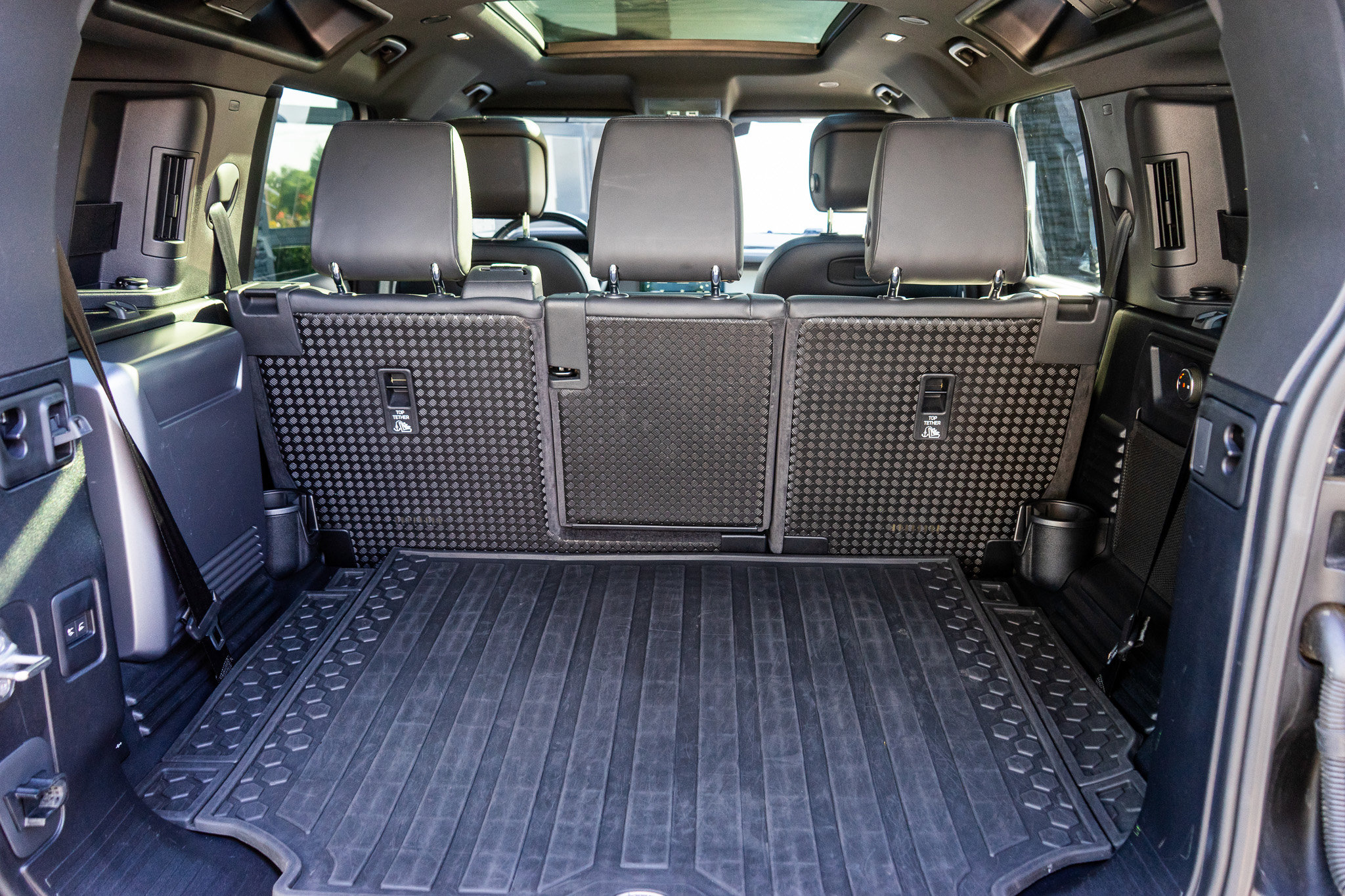 Used 2021 Land Rover Defender 110 X-Dynamic HSE image 59