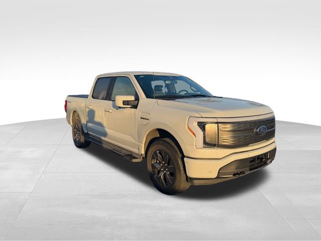 Used 2023 Ford F150 Lightning Lariat image 2