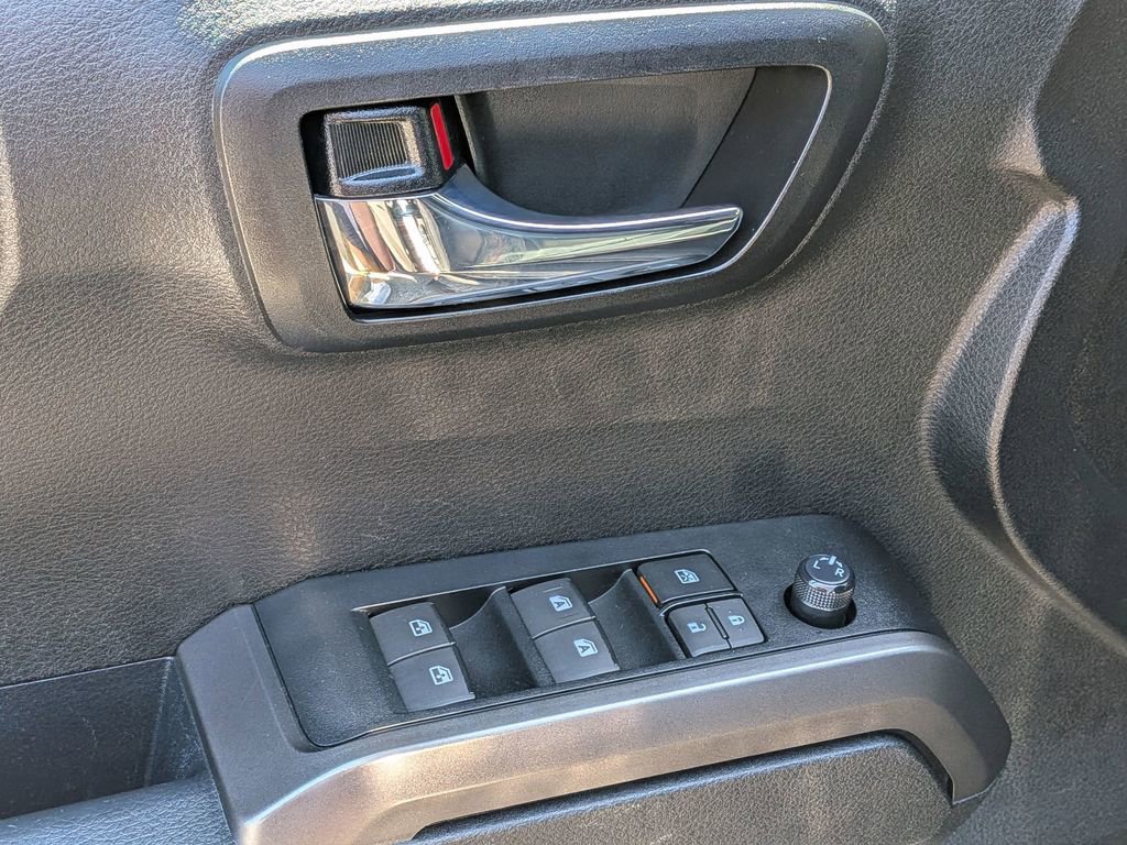 Used 2021 Toyota Tacoma TRD Pro AWD/4WD image 11