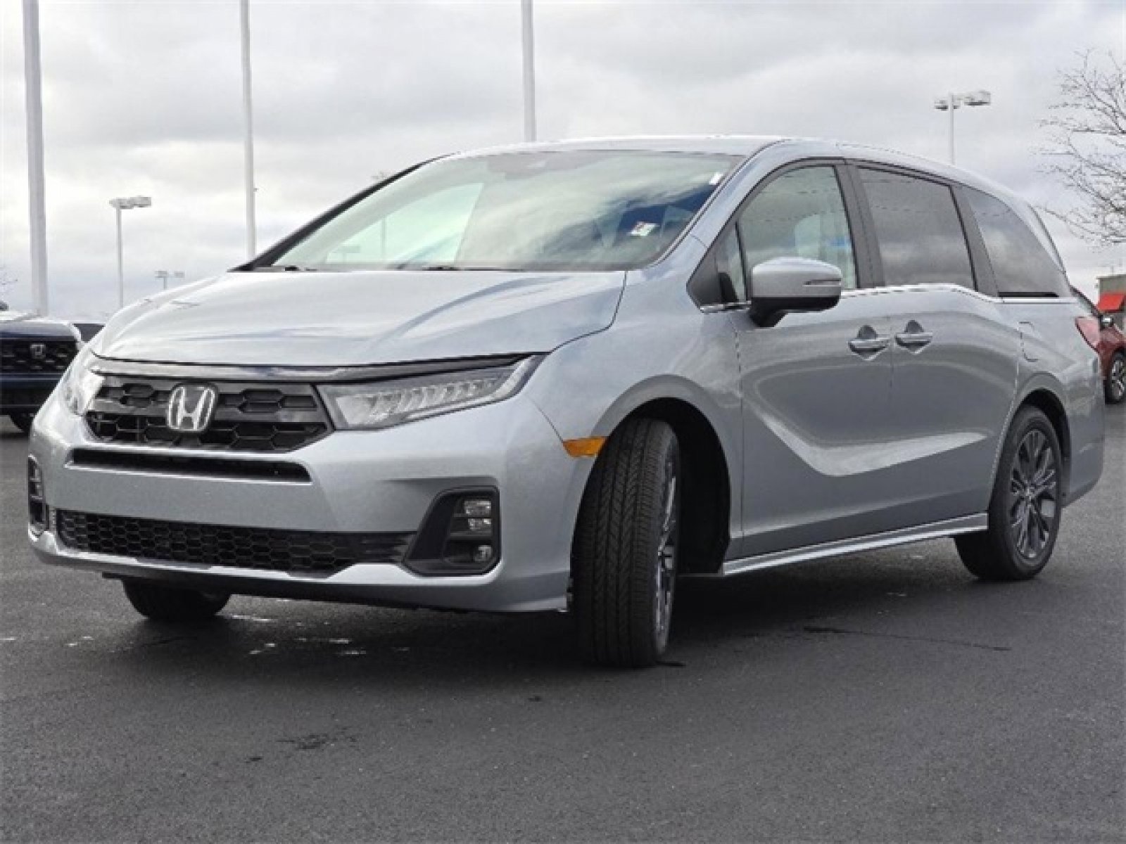 New 2026 Honda Odyssey Touring image 5