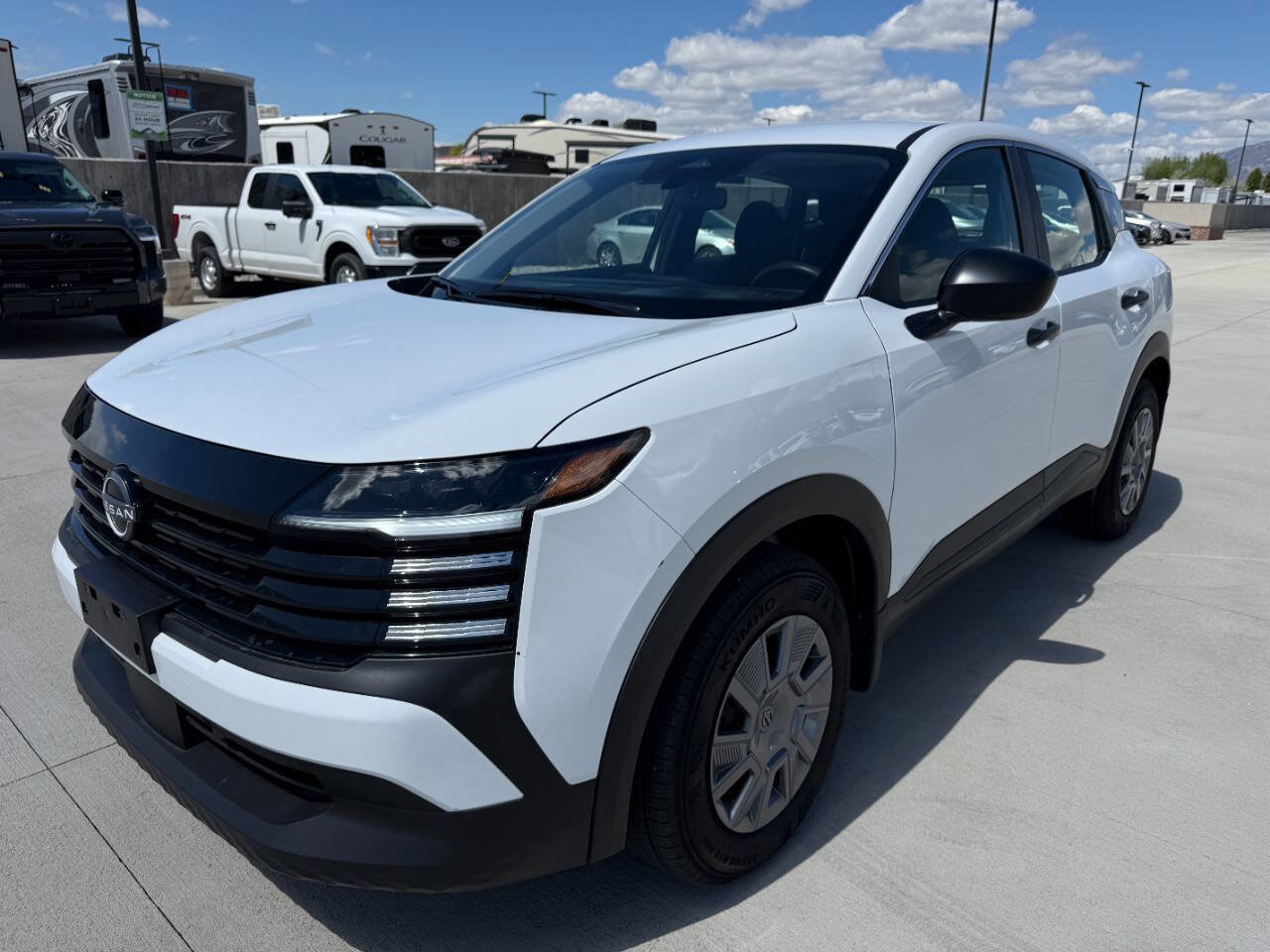 Used 2025 Nissan Kicks S image 7