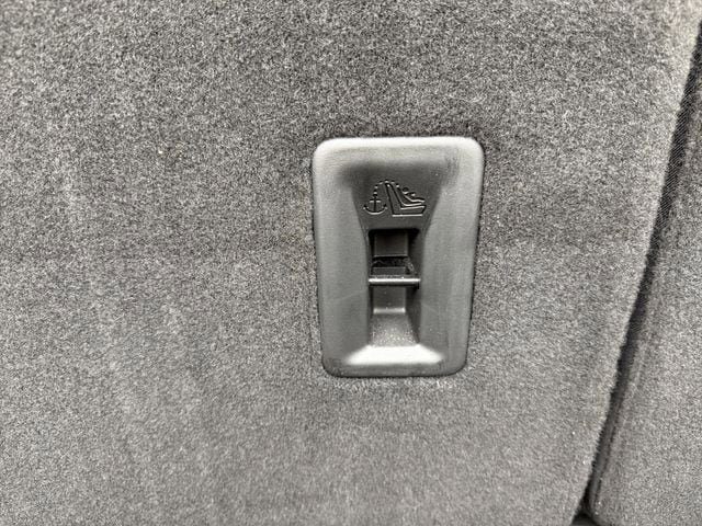 Used 2022 GMC Terrain SLE w/ Driver Convenience Package FWD image 24