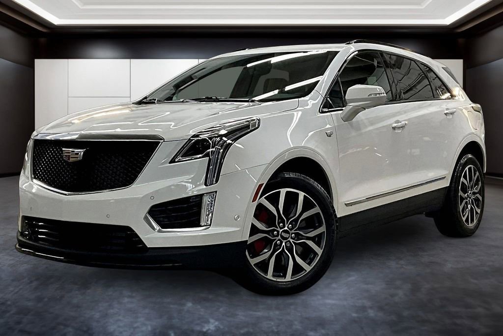 Certified 2025 Cadillac XT5 Sportv w/ Technology Package image 3