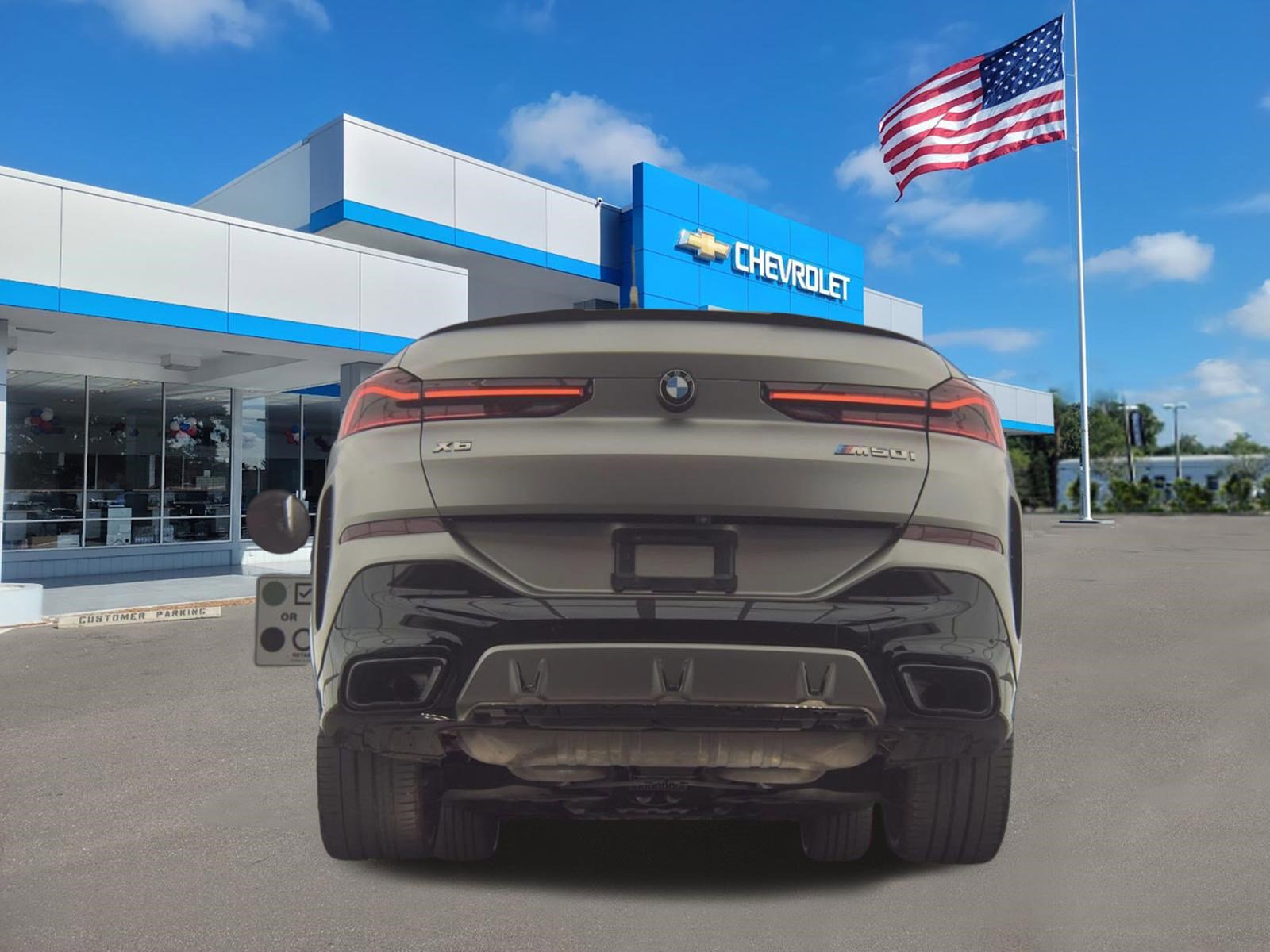 Used 2020 BMW X6 M50i w/ Executive Package AWD/4WD image 4