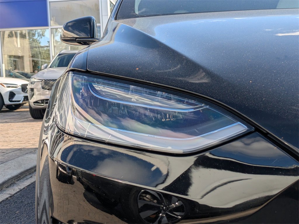 Used 2022 Tesla Model X Plaid image 10