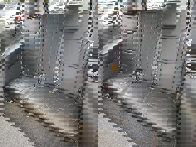 Used 2016 Chevrolet Suburban LT image 13