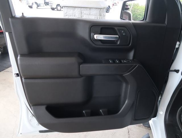 Used 2023 Chevrolet Silverado 1500 Custom Trail Boss AWD/4WD image 17