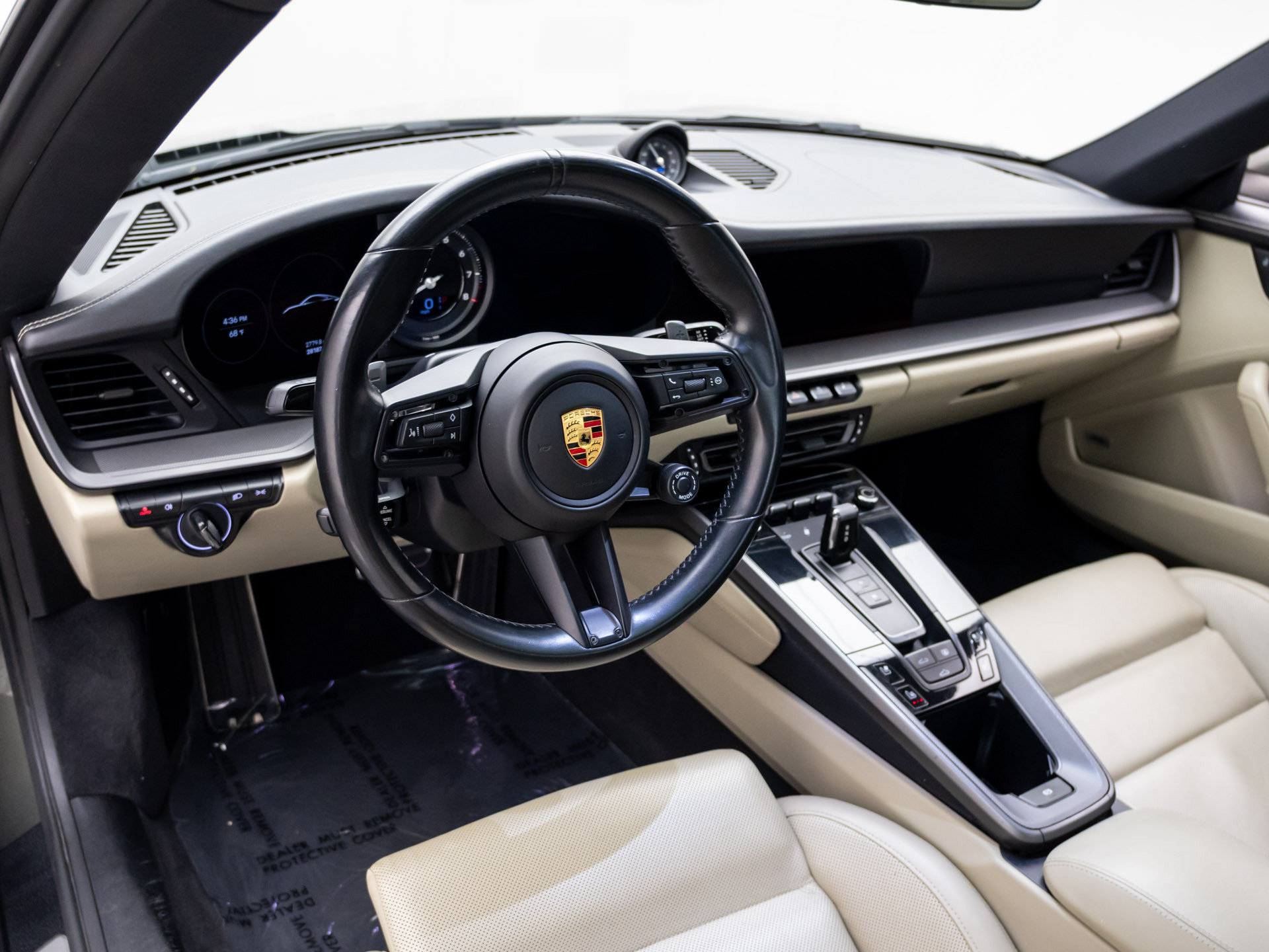 Used 2022 Porsche 911 Carrera w/ Premium Package RWD image 11