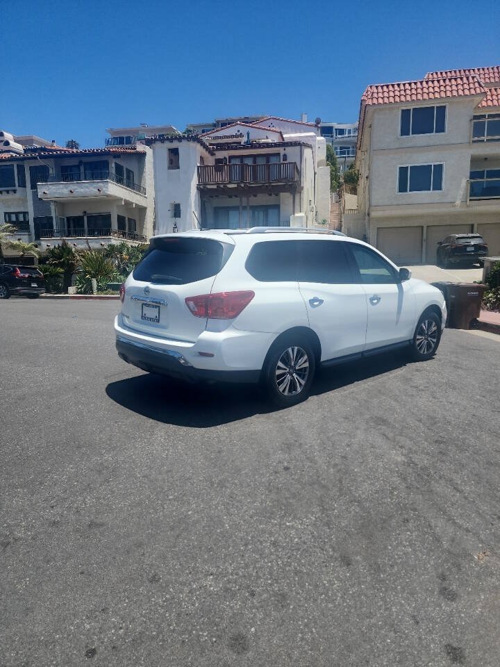 Used 2018 Nissan Pathfinder S FWD image 4