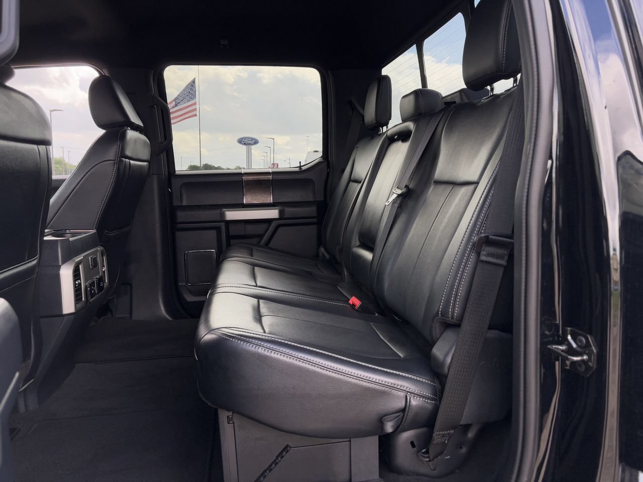 Used 2022 Ford F250 Lariat w/ Lariat Value Package AWD/4WD image 29