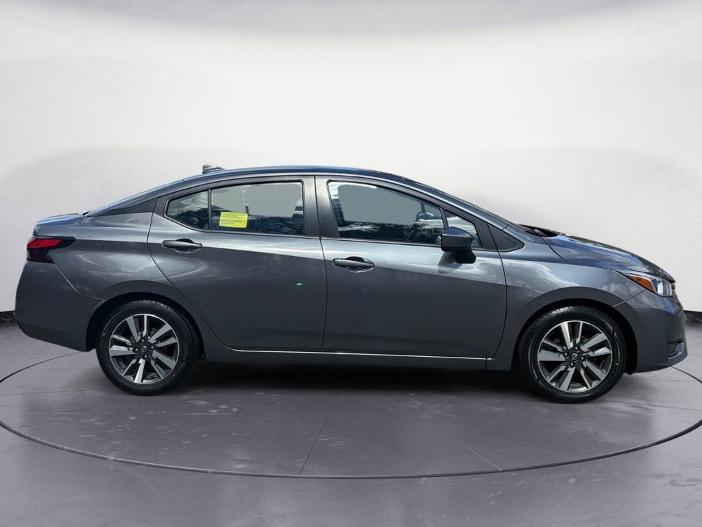 Used 2023 Nissan Versa SV image 6