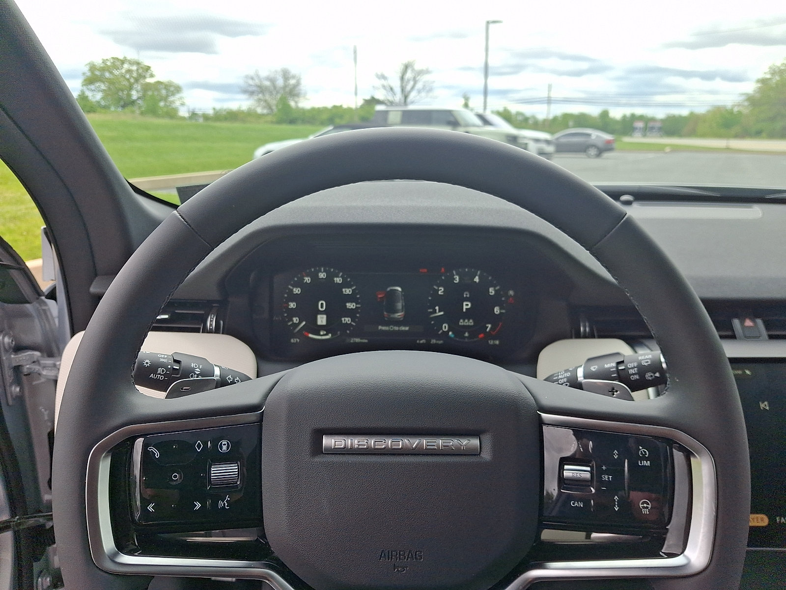 New 2025 Land Rover Discovery Sport Dynamic SE AWD/4WD image 17