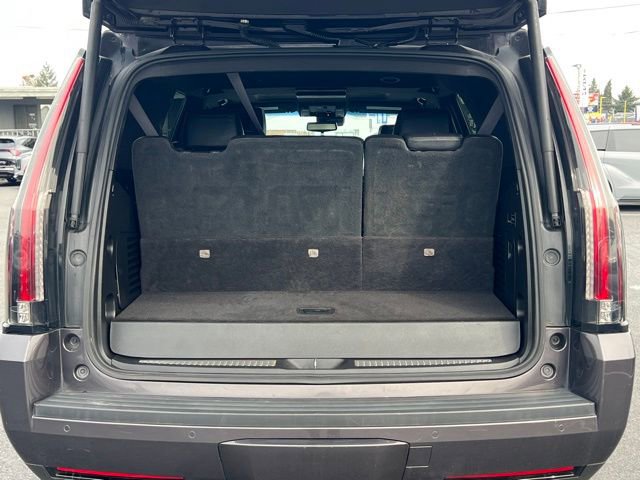 Used 2017 Cadillac Escalade Platinum image 12