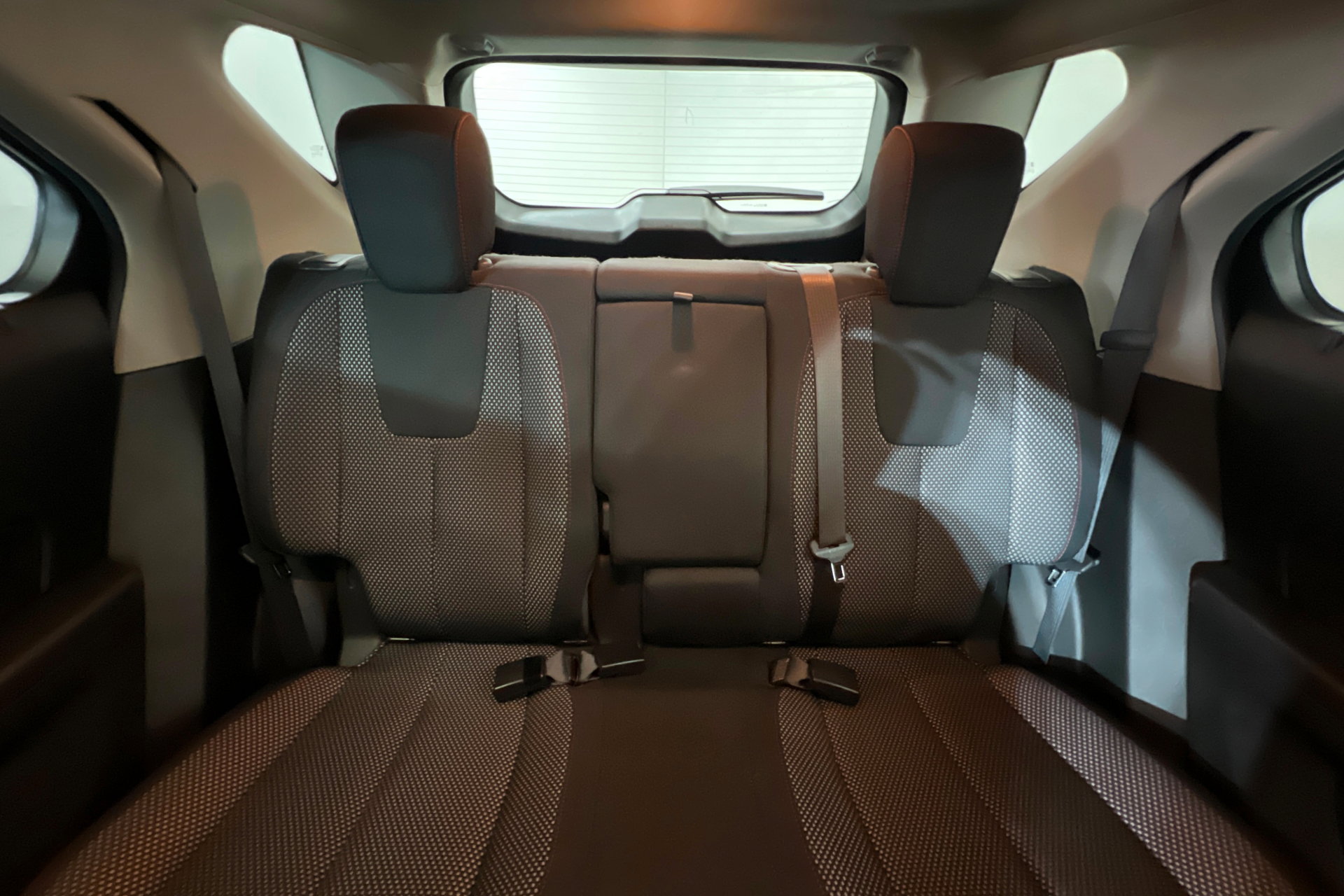 Used 2015 Chevrolet Equinox LT w/ Driver Convenience Package FWD image 26