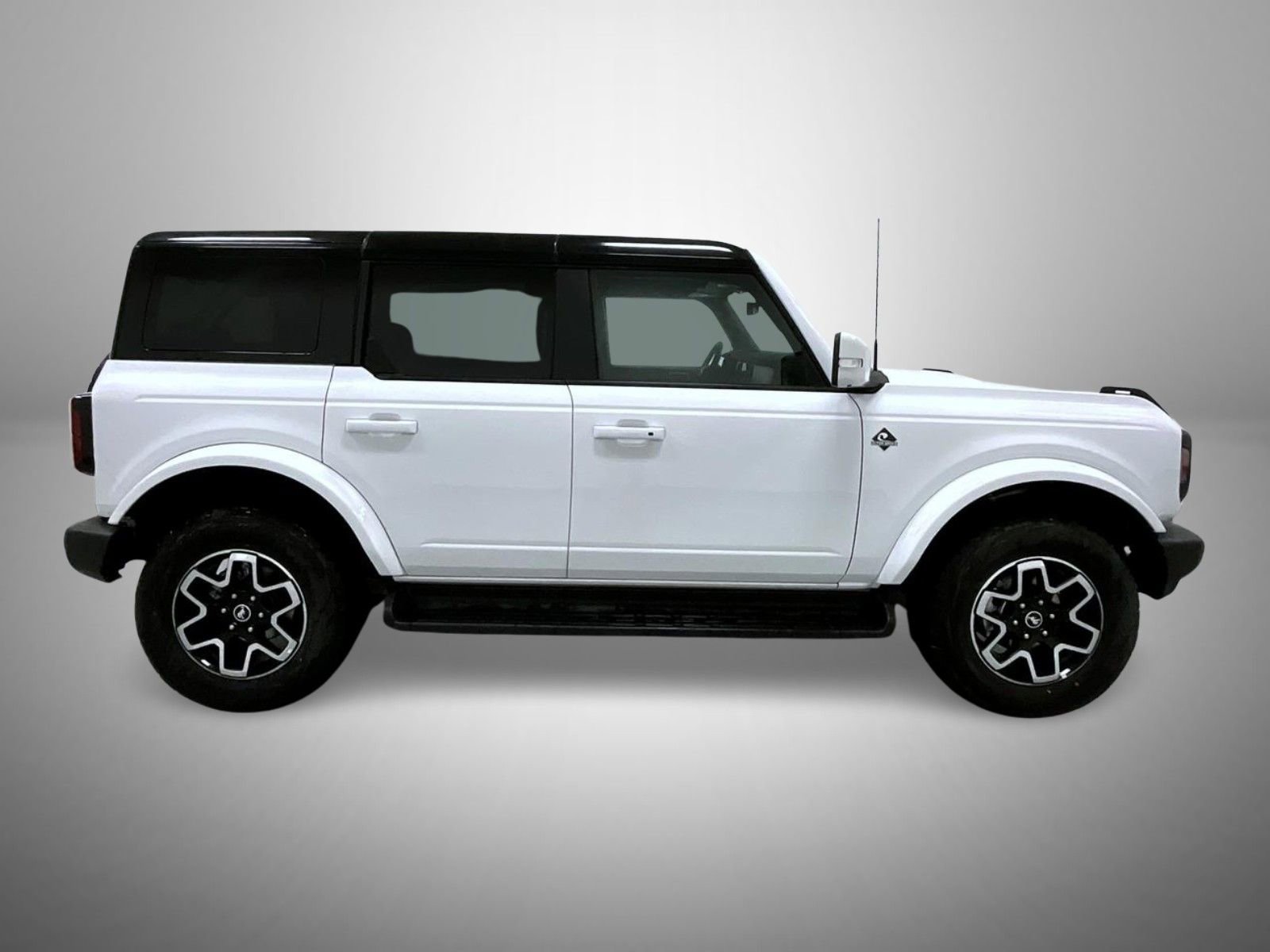 New 2025 Ford Bronco Outer Banks image 4