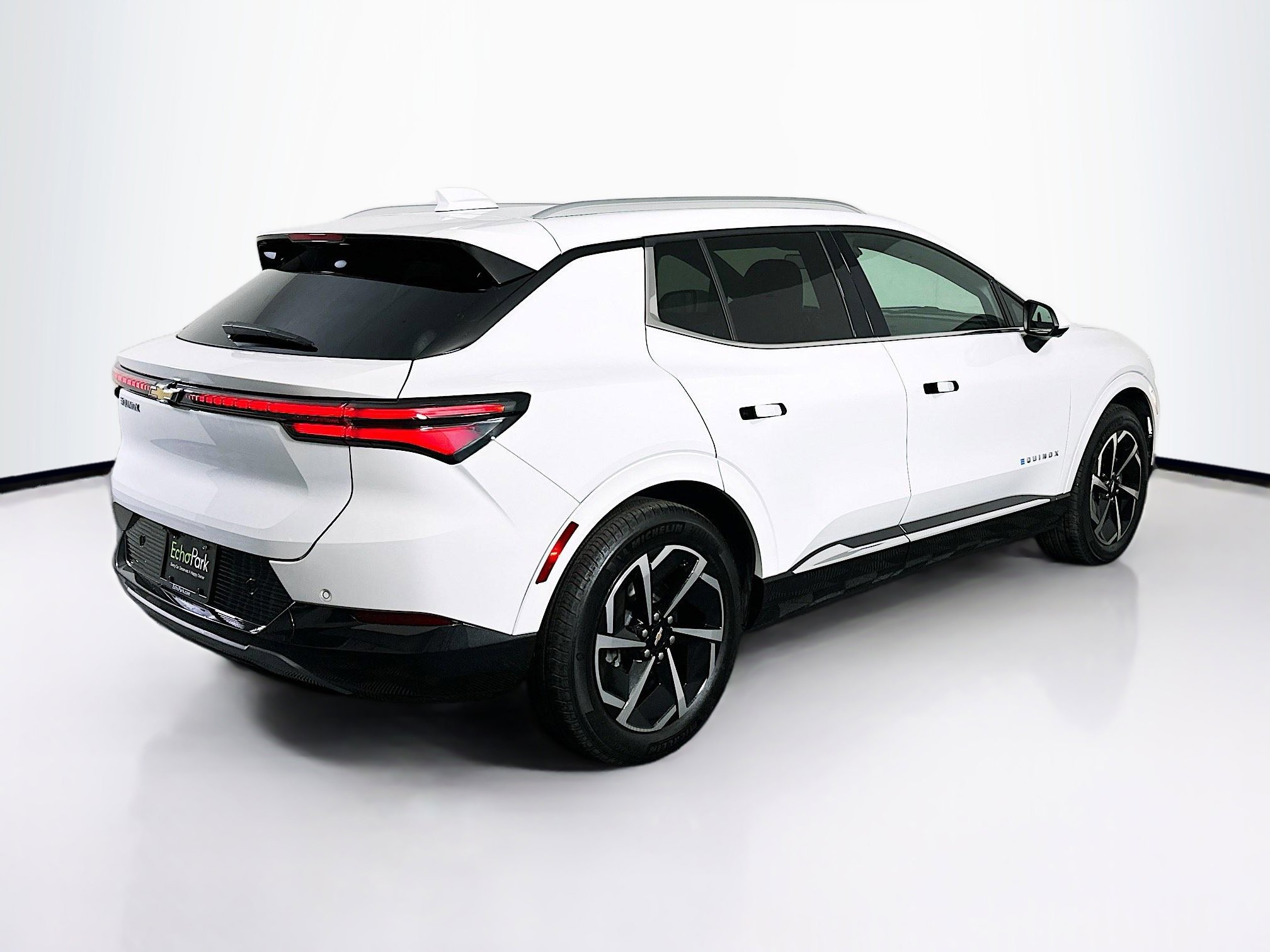 Used 2024 Chevrolet Equinox EV LT image 9