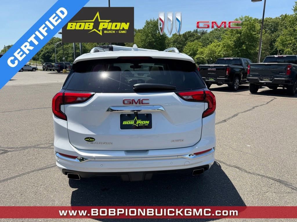 Used 2020 GMC Terrain Denali w/ Denali Premium Package AWD/4WD image 5