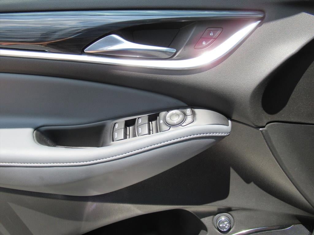 Used 2024 Buick Enclave Essence w/ Technology Package FWD image 19