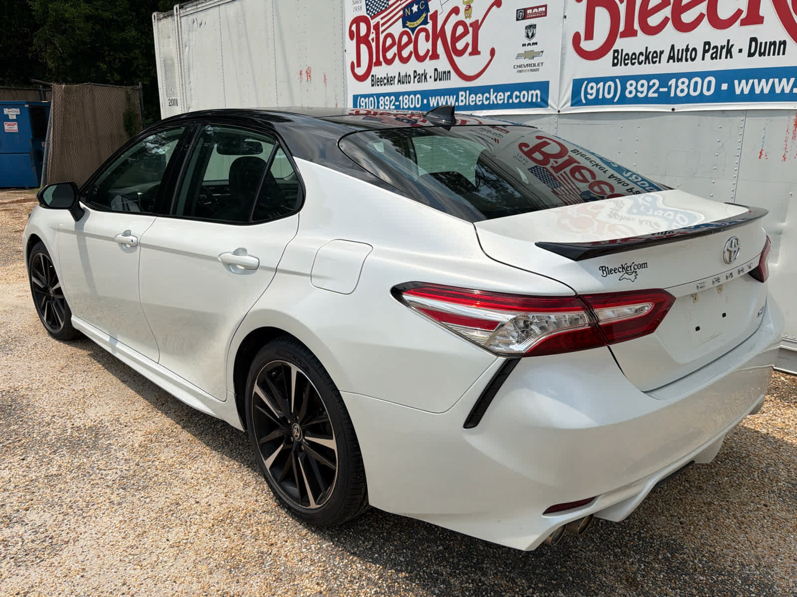 Used 2020 Toyota Camry XSE FWD image 8