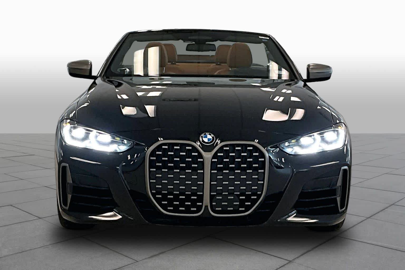 Used 2022 BMW M440i Convertible RWD image 3